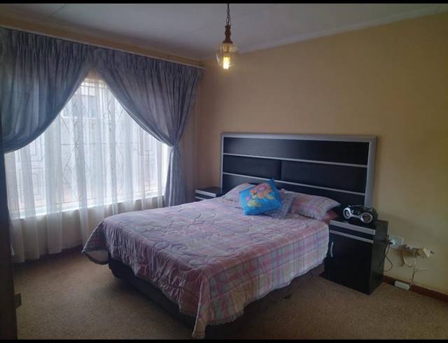 4 BEDROOM PROPERTY TO RENT IN MANKWENG